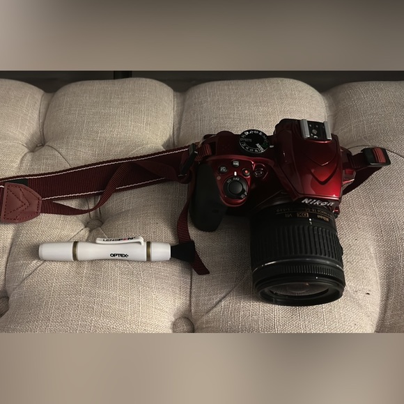 Nikon D3400 DSLR Camera - Picture 2 of 5